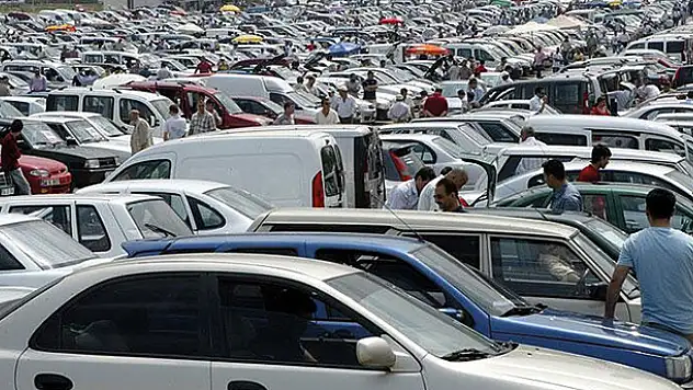 İkinci el otomobil ticaretiyle ilgilenenler dikkat! Süre 9 ay uzatıldı
