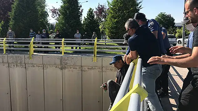 İkinci kez köprüden atlamaya çalıştı