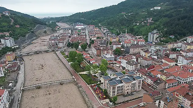 İklim değişikliği Karadeniz Bölgesi'ni sel ve heyelanlar konusunda tehdit ediyor
