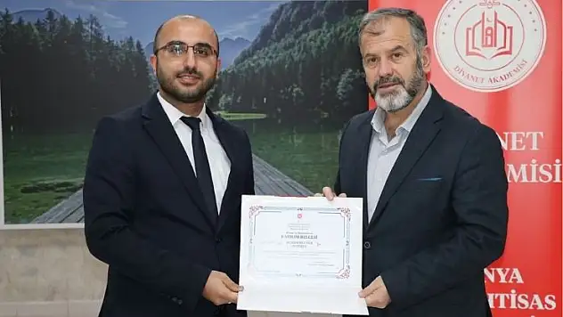 İl Müftüsü Prof. Dr. Öge, mezuniyet heyecanına ortak oldu