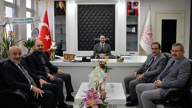 İl Sağlık Müdürlüğünden Başhekimi İlhan'a hayırlı olsun ziyareti