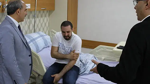 İl Sağlık Müdürü Koç'tan darp edilen doktora ziyaret
