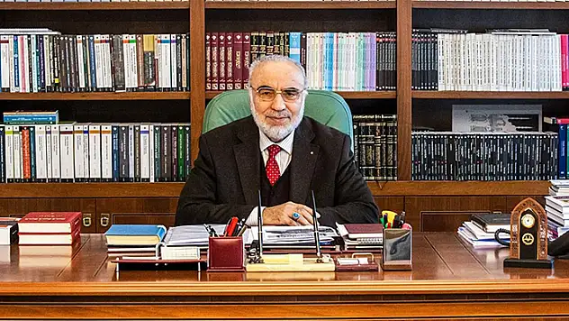 İlahiyatçı Prof. Dr. Raşit Küçük vefat etti
