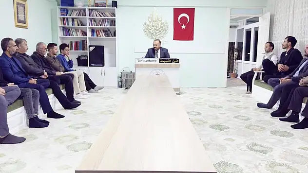 İlçe Müftüsü Koç, Cuma sohbetinde