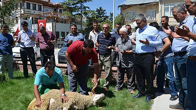 Ilgın Belediyesi yeni iş makinesini hizmete aldı