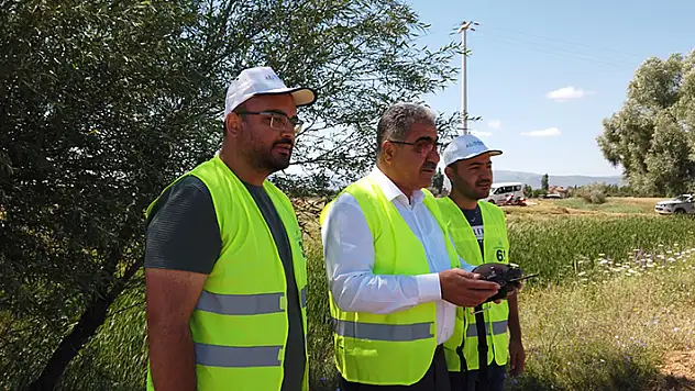 Ilgın Belediyesinden drone ile ilaçlama desteği