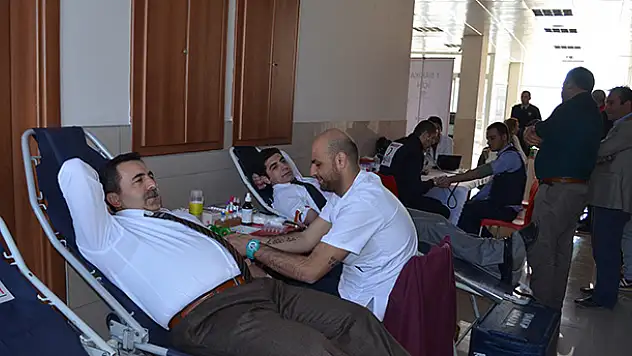Ilgın'da yargı çalışanları kan verdi