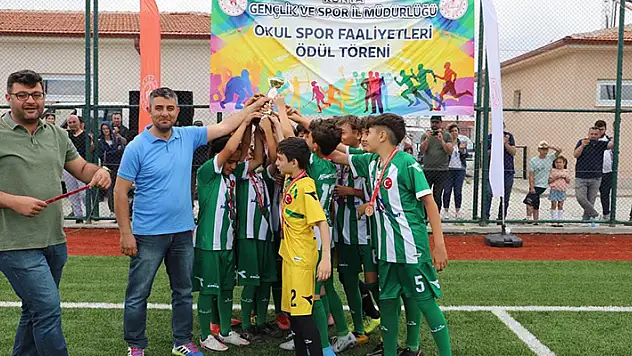 Ilgın M. Akif Ersoy Türkiye dördüncüsü