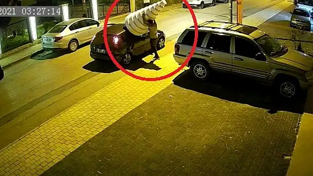 İlginç anlar! Bursa'da 10 katlı düğün pastasını böyle  çaldılar
