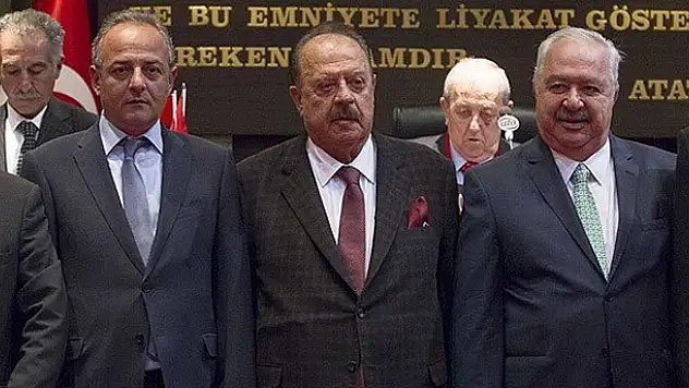 İlhan Cavcav yeniden başkan