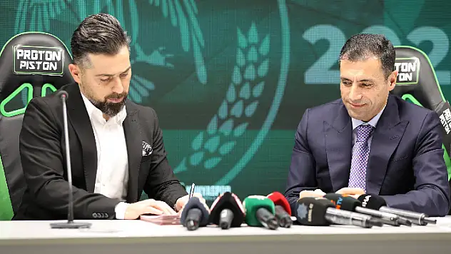 İlhan Palut 2 yıl daha Konyaspor'da 