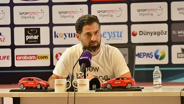 İlhan Palut: 'Daha çok atak girişimi yapan ve topa sahip olan takım Konyaspor'du'
