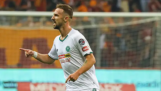 İlhan Palut, eski futbolcularını istiyor