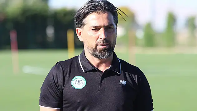 İlhan Palut: 'Futbol bütün sonuçlara açık bir oyun'