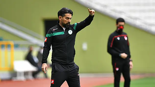 İlhan Palut kariyerinin zirvesinde
