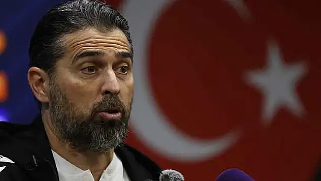 İlhan Palut: 'Penaltı inşallah doğrudur'