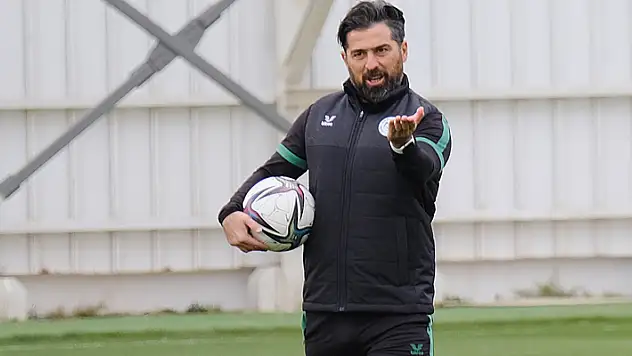 İlhan Palut'tan ayrılık açıklaması: 'Kan değişikliğinin iyi olacağını düşünüyoruz' deyip, teşekkür ettiler

