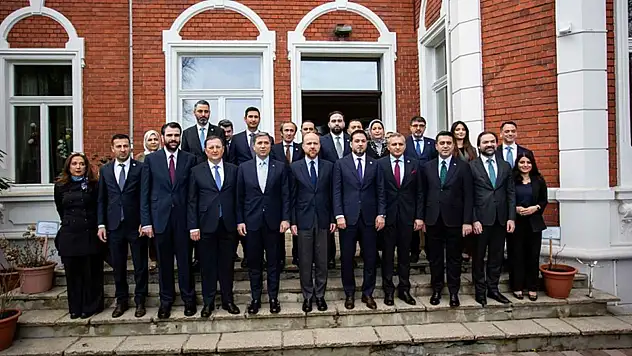 İlim Yayma Vakfı Mütevelli Heyeti Başkanı Bilal Erdoğan, Köln'deki Türk derneklerini ziyaret etti