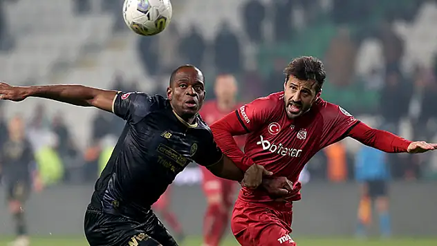 İlk 5'e oynayan grubun içinde olmak istiyoruz