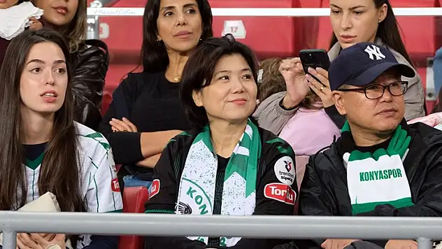 İlk kez 11'de sahaya çıktı! Konyasporlu futbolcuya aile desteği