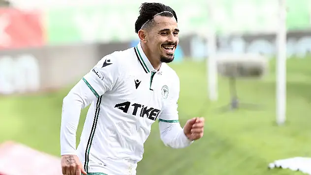 İlk yarının asistleri Serdar'dan
