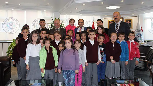 İlkokul Öğrencilerinden Başkan Özaltun'a Teşekkür Ziyareti