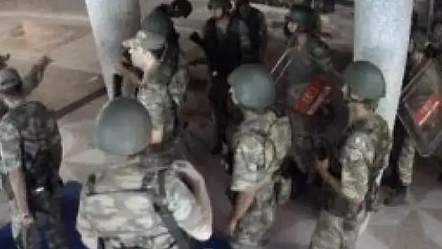 İmamın dilini kesin getirin