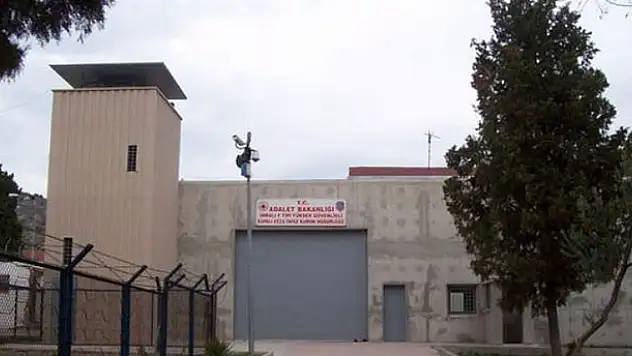 İmralı'da 1 yüzbaşı ve 2 astsubay gözaltında