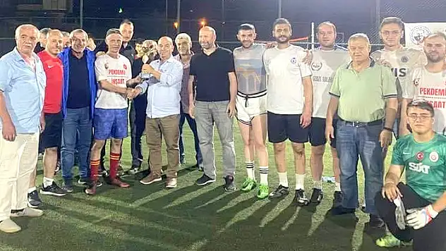 İmrenlerdeki futbol turnuvası tamamlandı