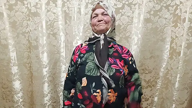 İnek otlattığı esnada yılan sokan kadın öldü
