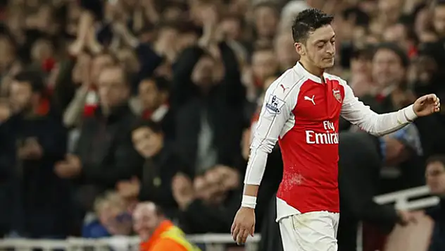 İngiltere Mesut Özil'i konuşuyor