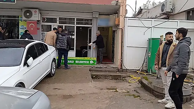 İnşaat işçisi otel odasında intihar etti
