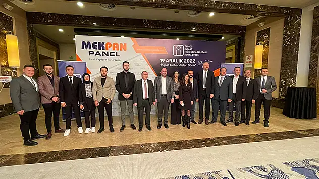İnşaat Mühendisleri plaketlerini aldı