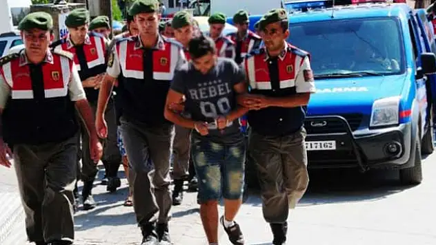 İnsan kaçakçılığı yapan çete çökertildi