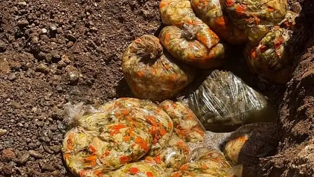 İnsan sağlığını tehdit eden kilolarca turşu imha edildi