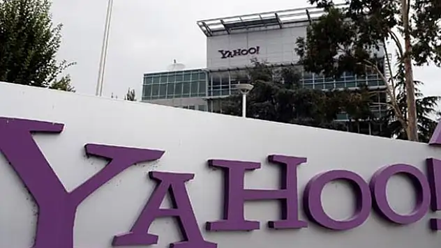İnternet devi Yahoo satıldı