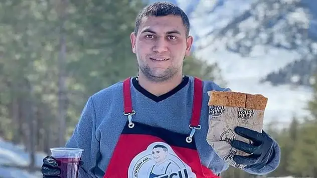 İnternet fenomeni 'Tostçu Mahmut' hayatını kaybetti