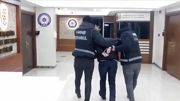 Interpol'ün Kırmızı Bülten'le aradığı kaçak yakalandı