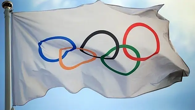 IOC, olimpik sporculara burs verecek