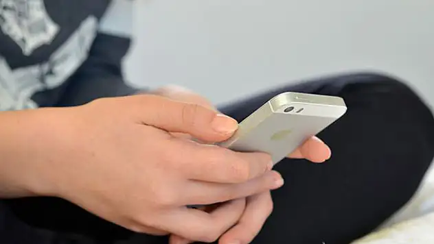 iPhone almak için böbreğini satan genç diyalize bağlandı