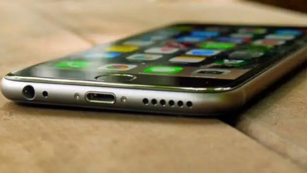 iPhone'lar yine küçülüyor!