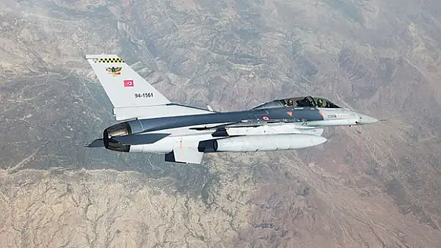 Irak'ın kuzeyinde PKK hedefleri vuruldu