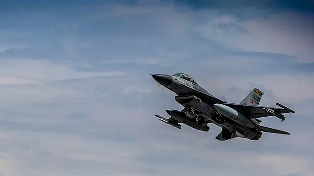 Irak'ın kuzeyindeki terörist hedeflerine hava harekatı düzenlendi

