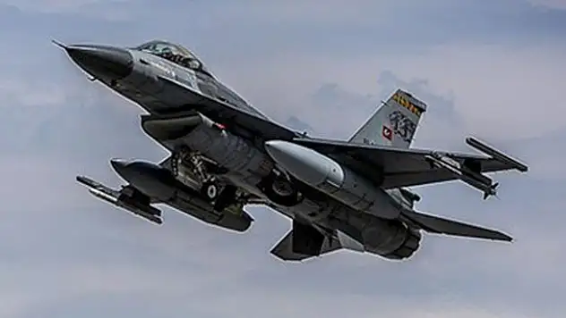 Irak'ın kuzeyine hava harekatı
