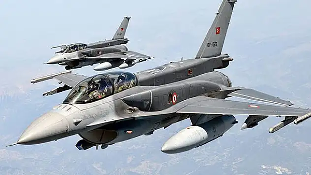 Irak'ın kuzeyine hava harekatı