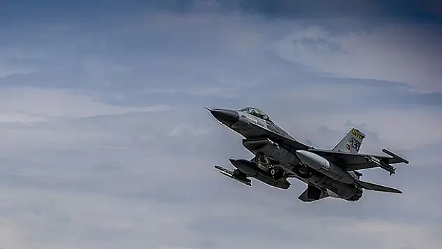Irak'ın kuzeyine hava harekatı