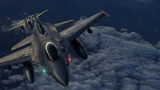 Irak'ın ve Suriye'nin kuzeyine düzenlenen hava harekatında 32 terör hedefi imha edildi