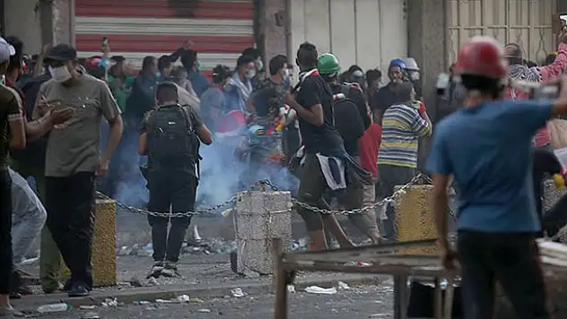 Irak'ın Zikar kentinde 4 gösterici hayatını kaybetti