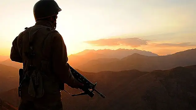 Irak ve Suriye'nin kuzeyinde tespit edilen 15 PKK'lı terörist etkisiz hale getirildi
