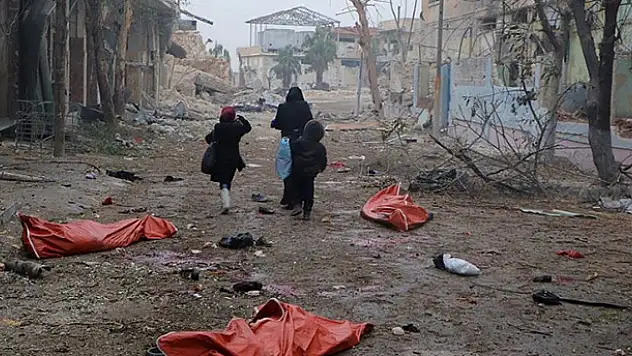 İran Büyükelçiliği önünde Halep protestosu